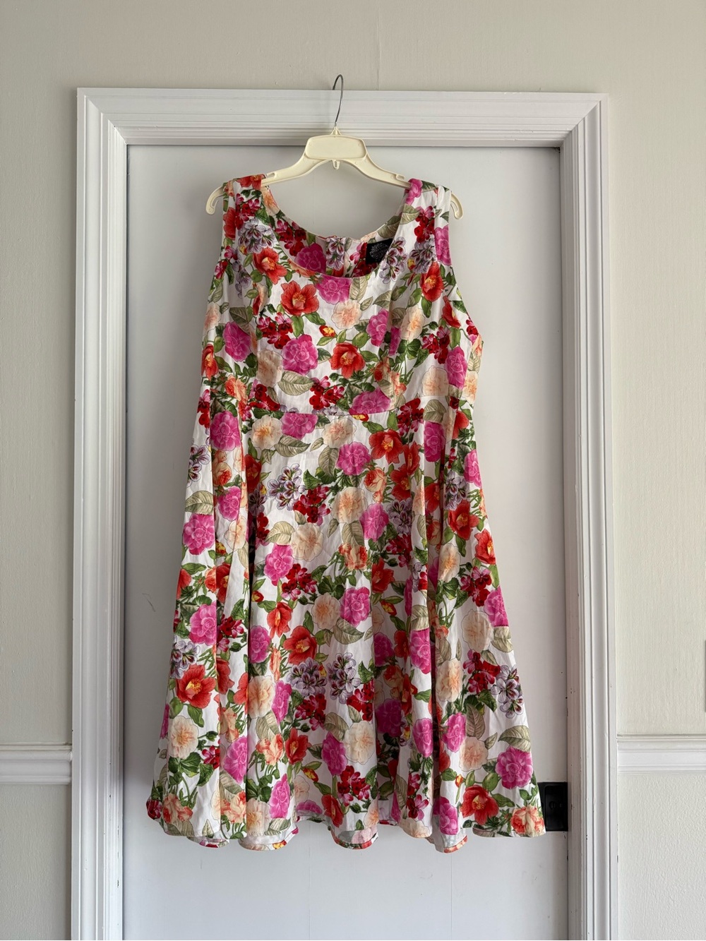Sleeveless Floral Midi Dress in White with Pink & Red Blooms
